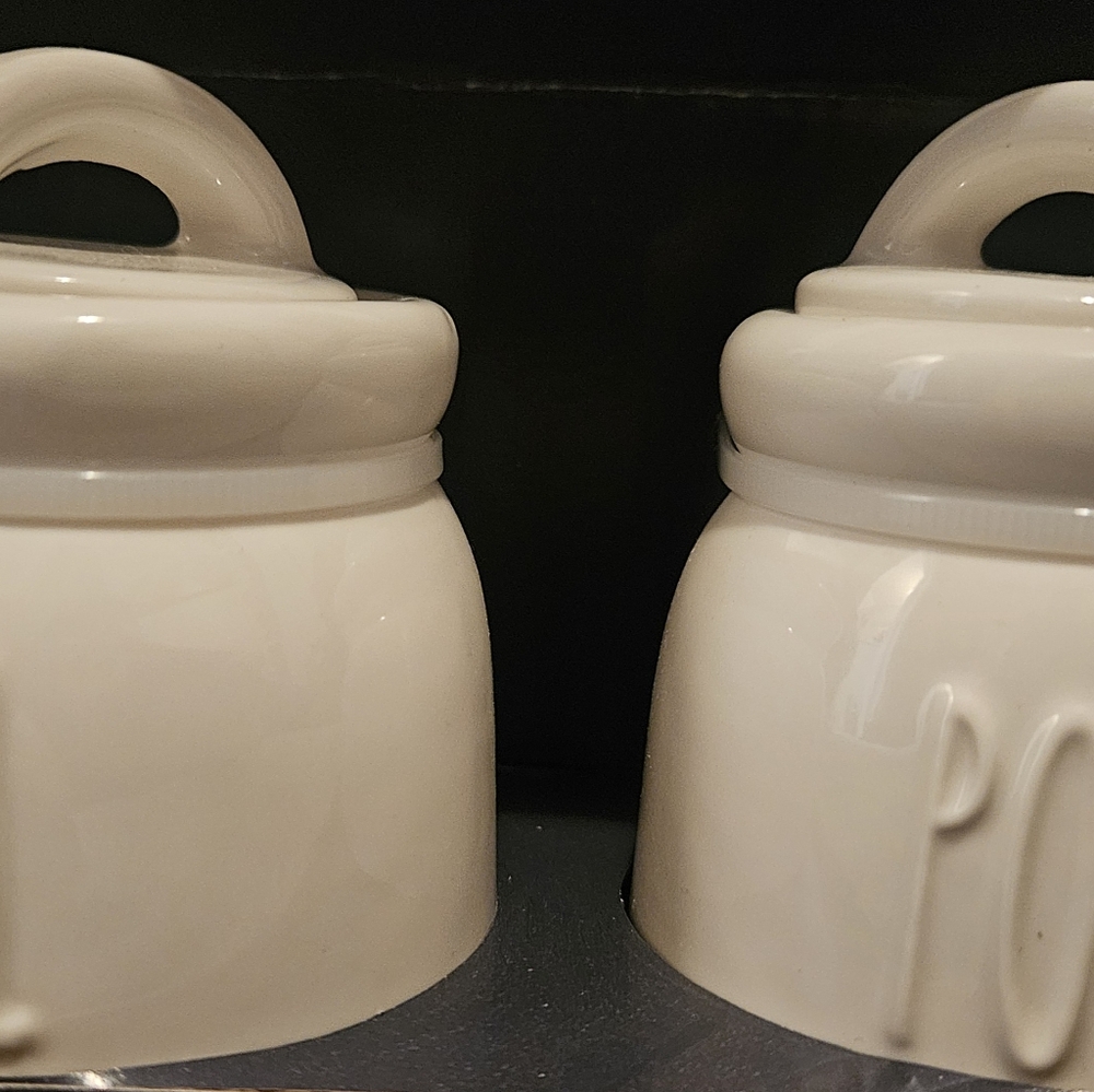 Salt & Pepper Jars SEL & POIVRE French Cream Coloured Adorable - Picture 2 of 6